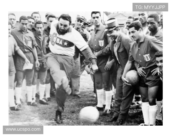 通过线索揭晓足球明星的真实身份，挑战你的足球知识与直觉